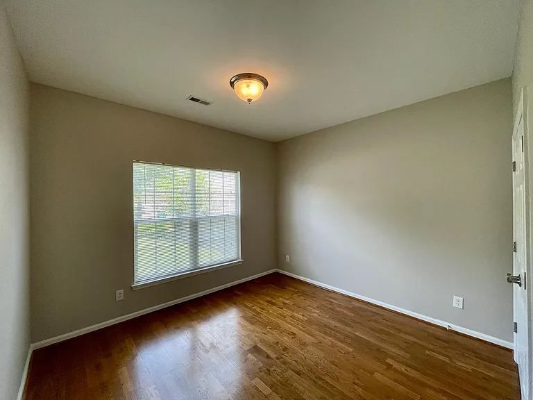 3710 Pemberton Way — Photo 14