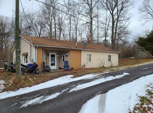 425 Broken Star Acres Rd #1, Lewisburg, WV 24901