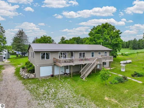 6351 N 33rd Rd, Manton, MI 49663