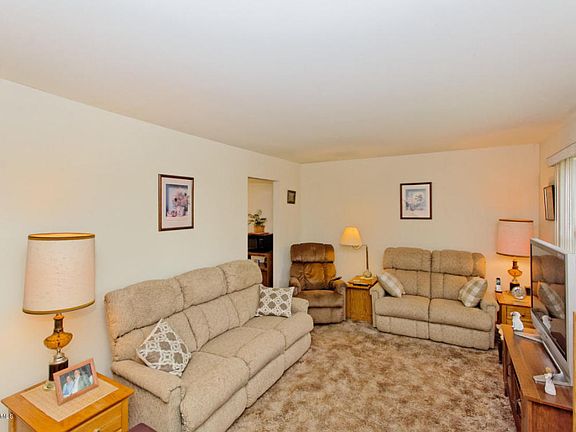5th image of 311 N 4th Ave