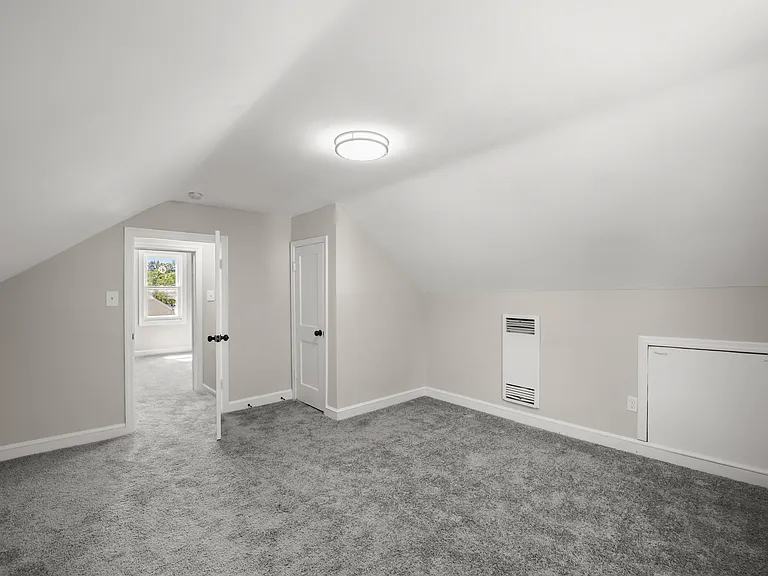 7520 Burgess Ln — Photo 20