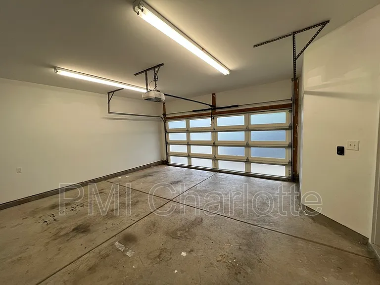1106 N Alexander St — Photo 21
