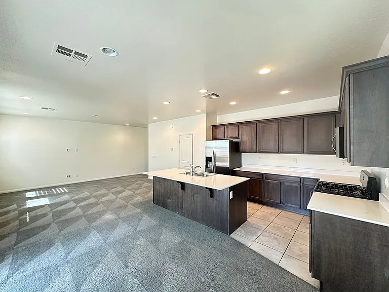 6784 Pivot Point St — Photo 5