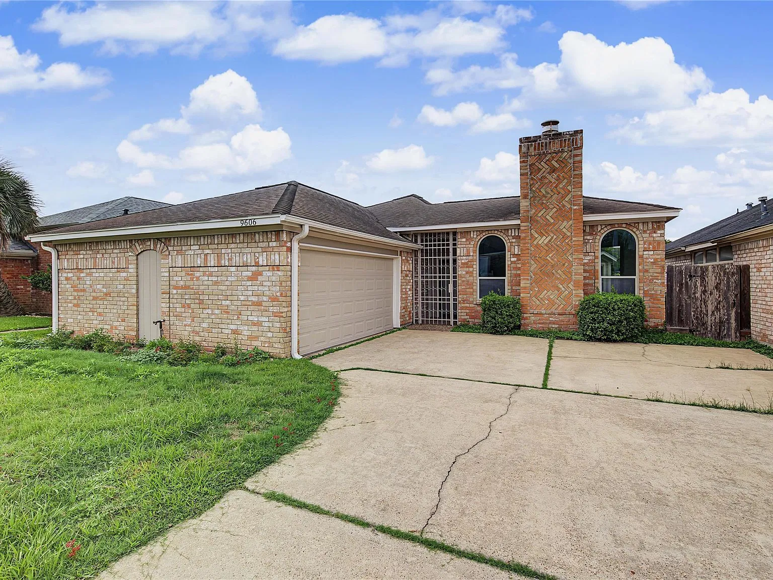 3 bed, 2.0 bath, 1873 sqft, $2,200 — Photo 1