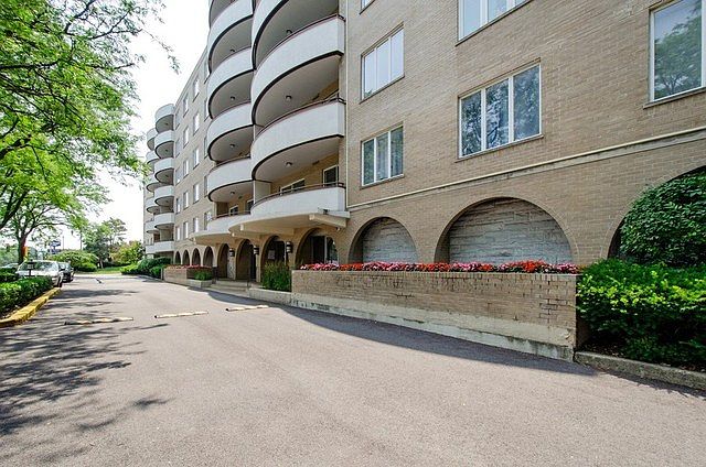 1st image of 6400 N Cicero Ave APT 203