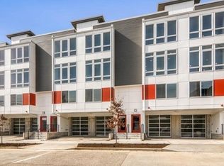 6705B Mary Ave NW #B, Seattle, WA 98117