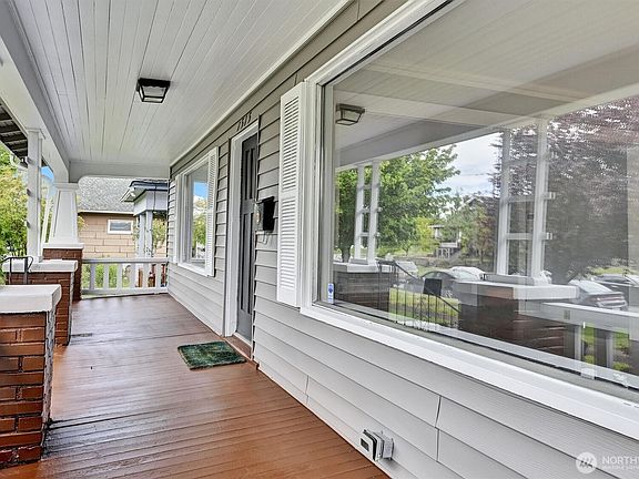 4th image of 1515 S Ainsworth Avenue