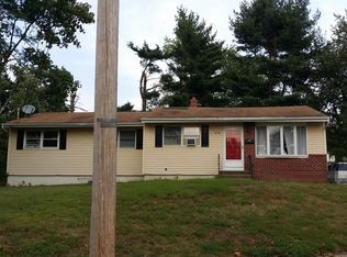 510 Green Valley Rd, Turnersville, NJ 08012