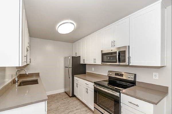 1st image of 1855 Whitwood Ln APT 4