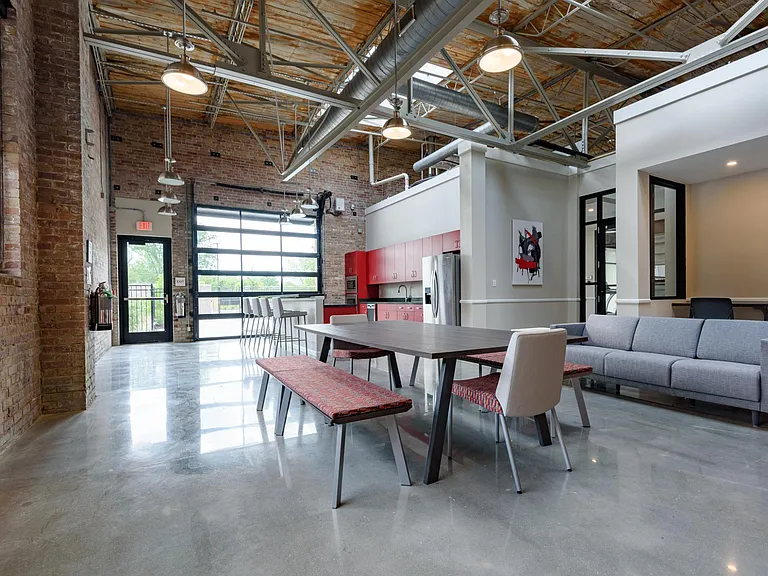 Motor City Apartments — Photo 16
