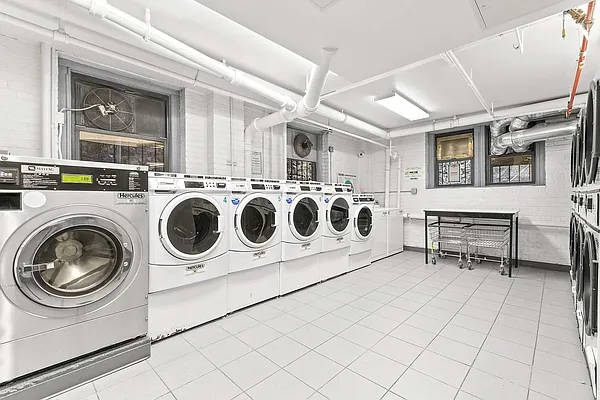 Sold by Compass | media 22