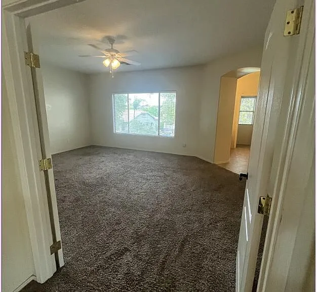 576 E Julian Dr — Photo 24