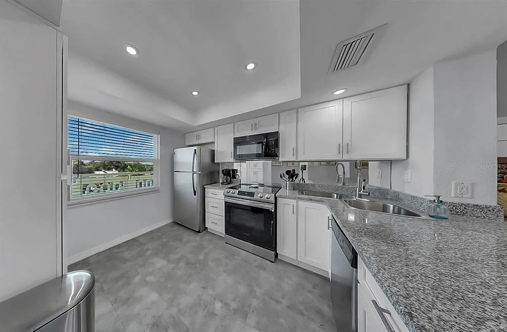 7321 Central Ave — Photo 3