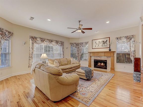 4th image of 408 Indian Paintbrush Way