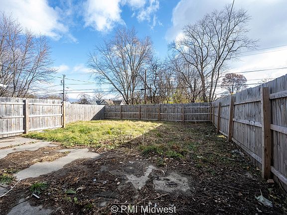 4th image of 717 Ketcham St