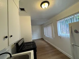 11809 Berendo Ave — Photo 20