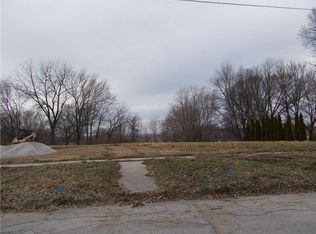 103 N Oak Park Ave, Colfax, IA 50054