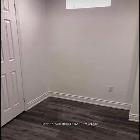 27 Swans Acre Trl #BASEMENT — Photo 4