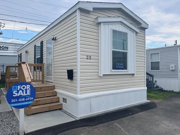 22 Adult Dr #Adu22, Moonachie, NJ 07074