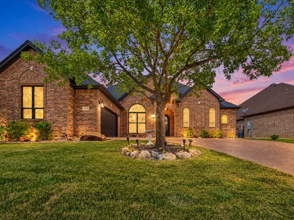 11029 Hawkins Home Blvd, Benbrook, TX 76126