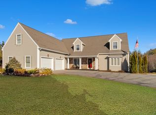 55 Pointe Trinity Dr, Strafford, NH 03884