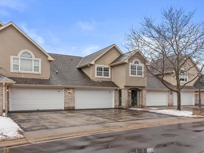 9128 West Elm COURT #E, Franklin, WI, 53132