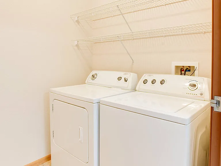 Waterstone Apartments Laundry