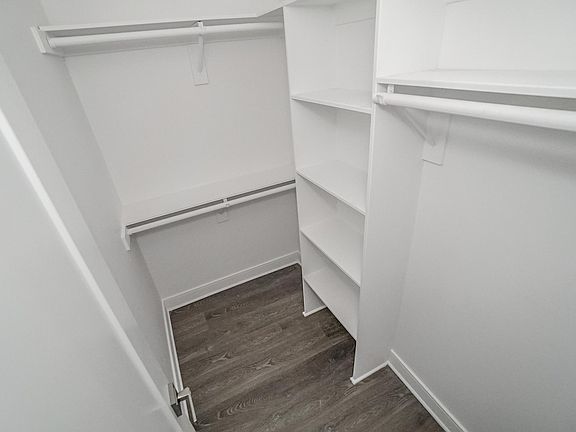 5th image of 4637 1/4 Lexington Ave