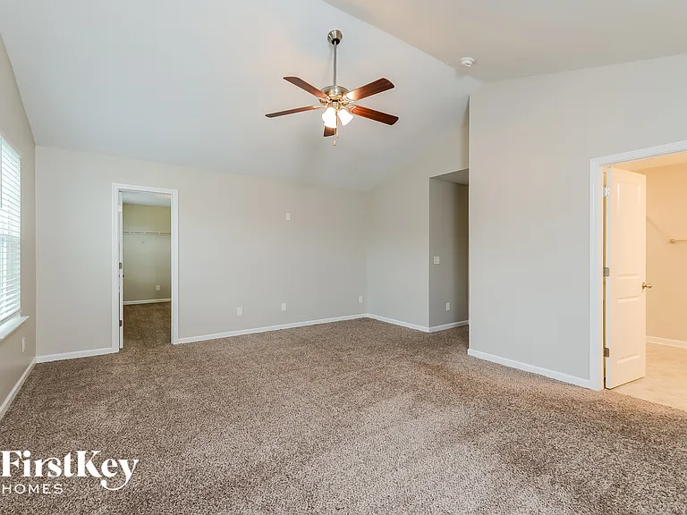 107 Sawyer Ln N — Photo 8
