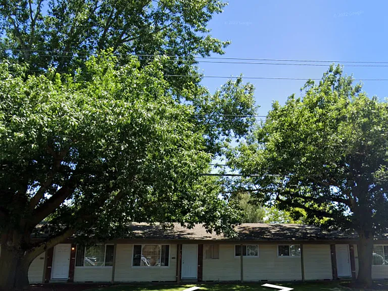 151 — Photo 7
