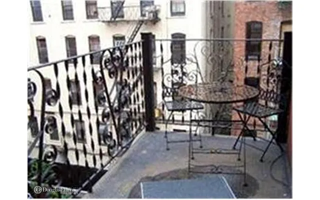 Rented by Douglas Elliman | media 8