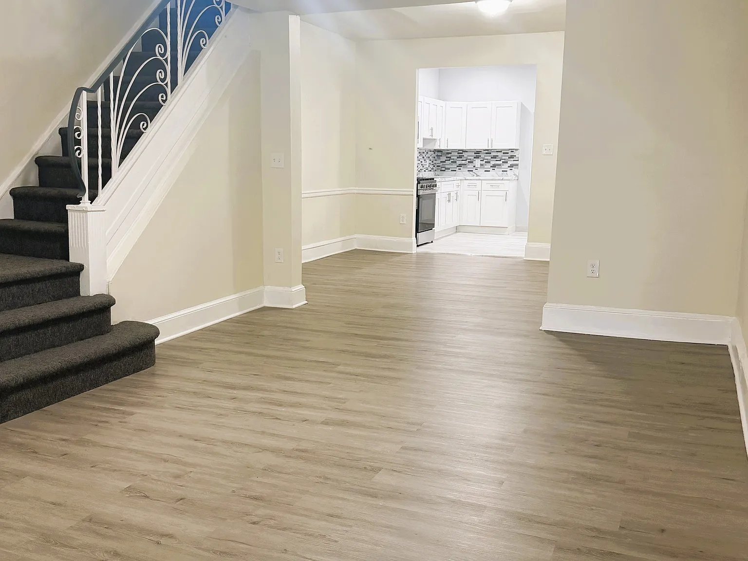 3 bed, 1232 sqft, $1,649 — Photo 3