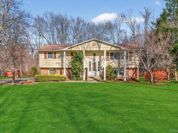 38 E Mayer Drive, Suffern, NY 10901