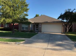 9036 Rushing River Dr, Fort Worth, TX 76118