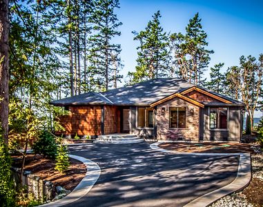 92 Pleasant Ln, Camano Island, WA, 98282