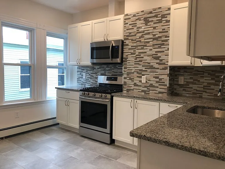 4 Hardwick St #3 — Photo 3
