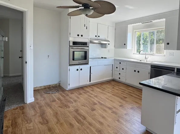 8491 Ney Ave, Oakland, CA 94605