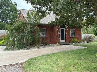 7428 N State Route 159, Moro, IL 62067