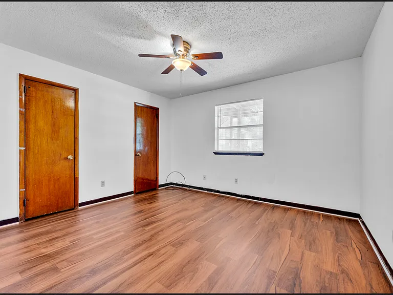 313 Beta St — Photo 13