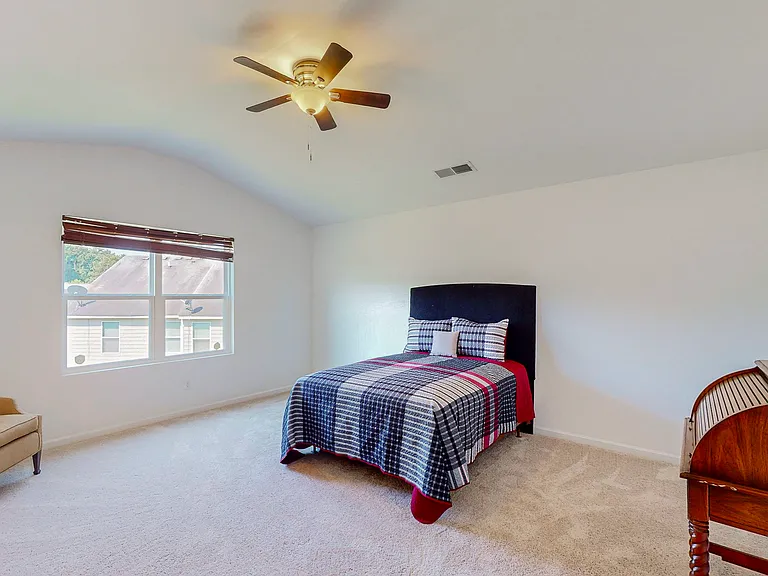 Laurel Ridge Dr — Photo 1