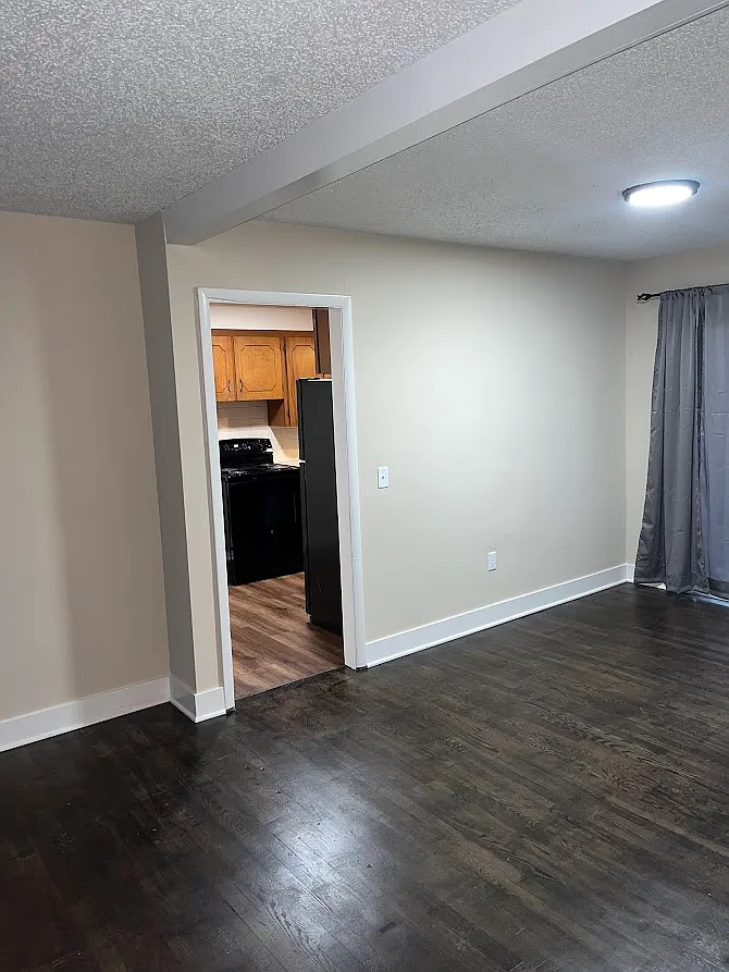 3 bed, 1080 sqft, $1,500 — Photo 4