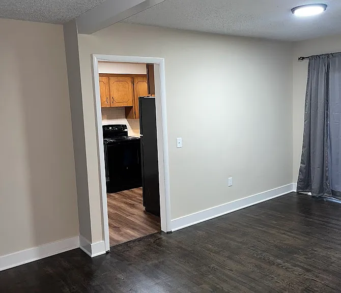 2216 Naismith Dr — Photo 4