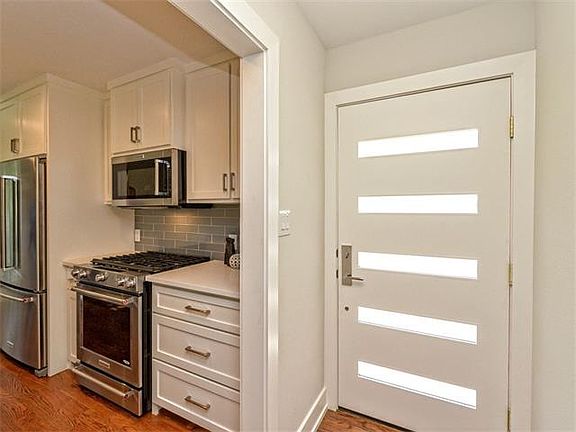 4th image of 8111 Parkdale Dr