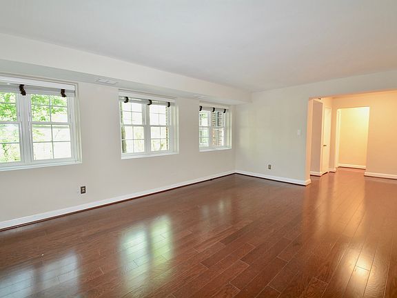 4th image of 1336 N Ode St APT 2
