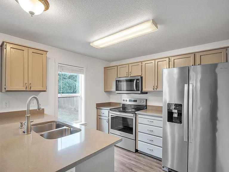 3114 SE Tumblestone Dr — Photo 16