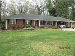 207 Timberland Dr, Dalton, GA 30721