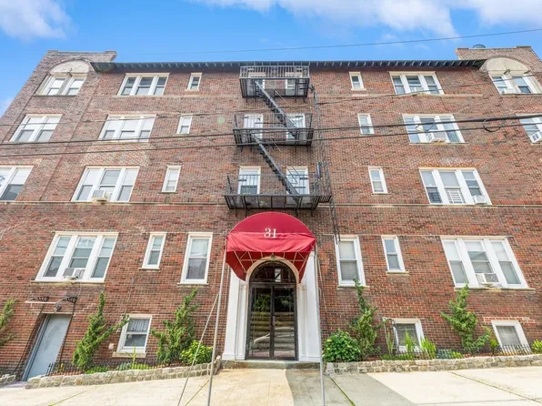 31 75th St #9, North Bergen, NJ 07047