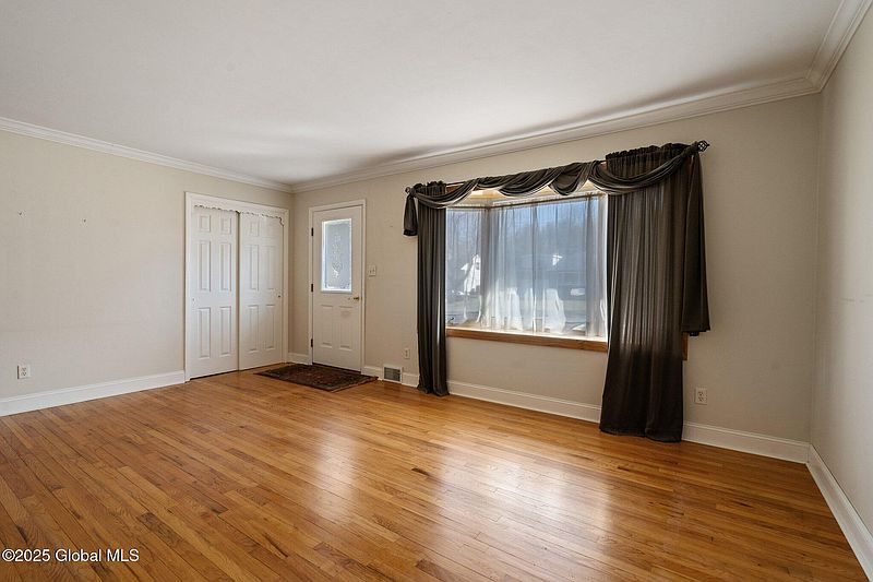 5th image of 44 Beechwood Drive