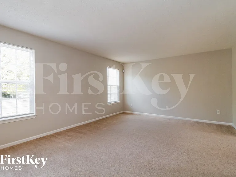 6038 Marsh Cir — Photo 3