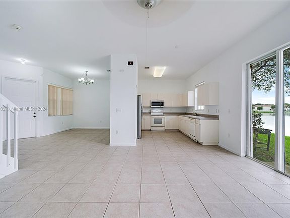 5th image of 4220 SW 125th Ln #4220
